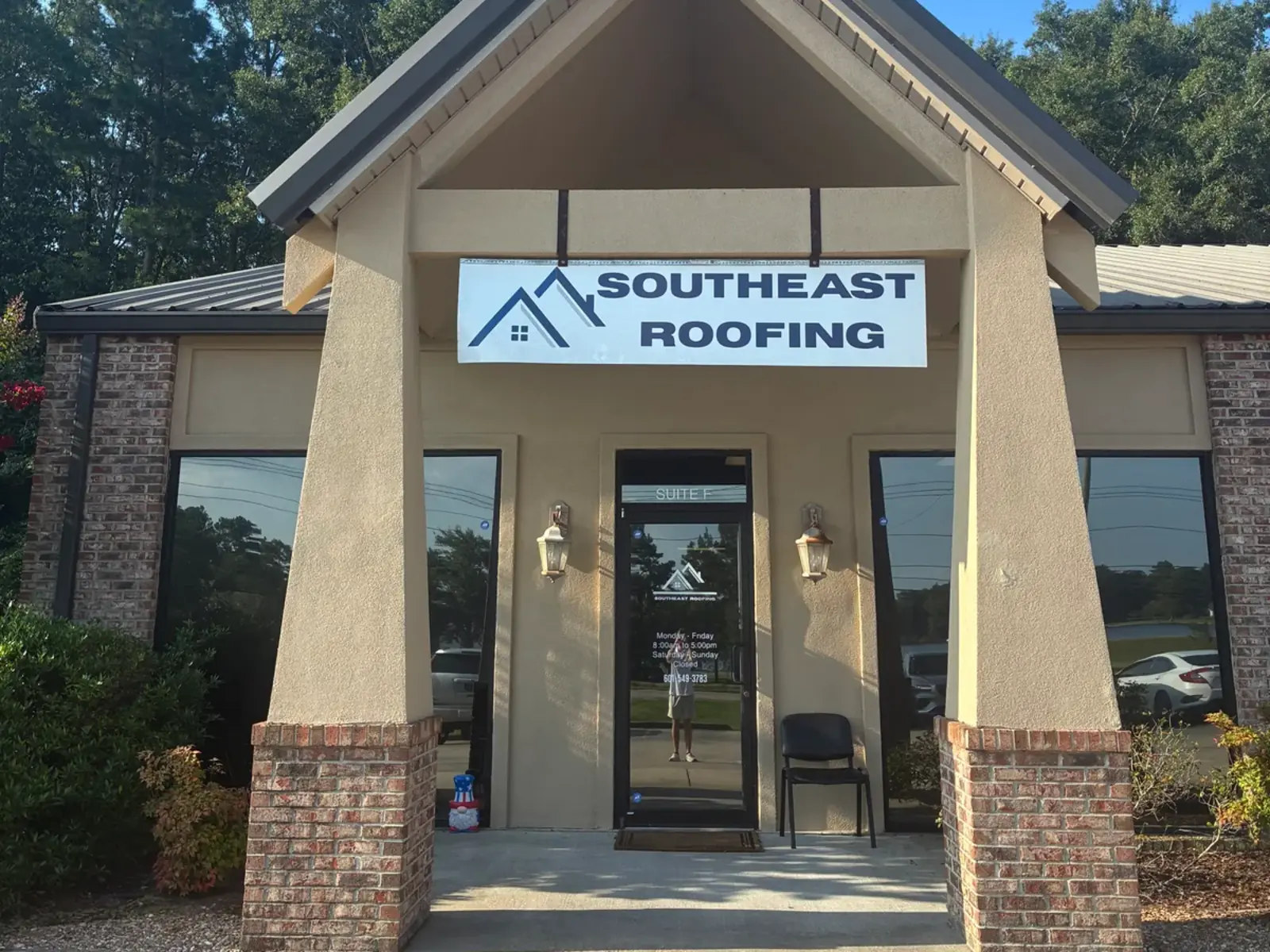 Southeast Roofing's office storefront at 6668 US-98, Suite F in Hattiesburg, Mississippi.