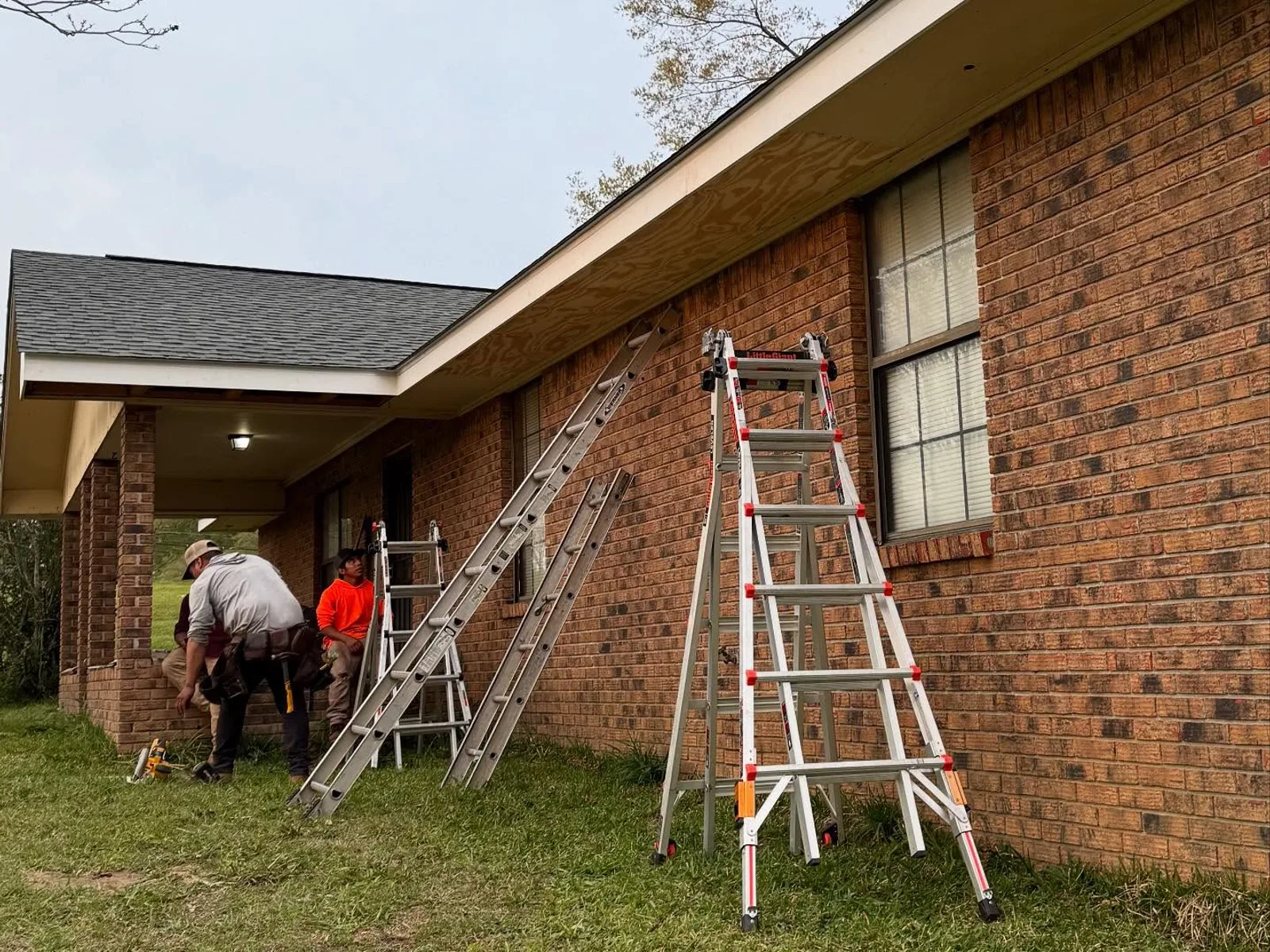 GAF Timberline HDZ shingles in Slate — roof completed by Southeast Roofing in Laurel, Mississippi.