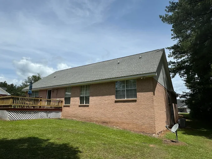 GAF Timberline Natural Shadow shingles in Slate — roof completed by Southeast Roofing in Hattiesburg, Mississippi.